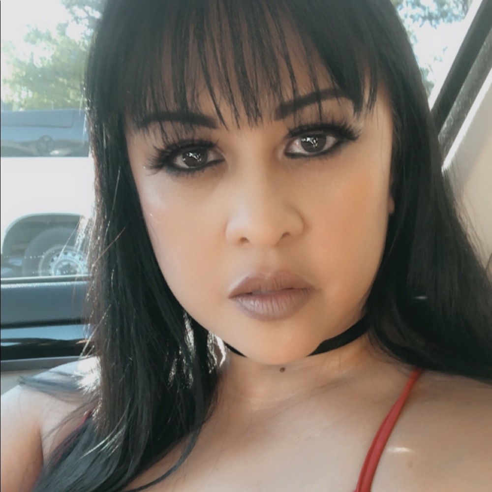 Meet your Posher, Sharon